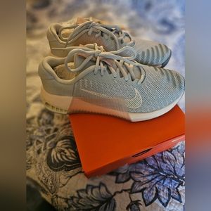 NIKE Metcon 9 women's size 7.5 NWT